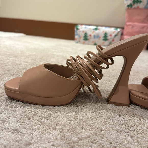 Nude strappy kitten heels with wraparound design - Picture 3 of 4